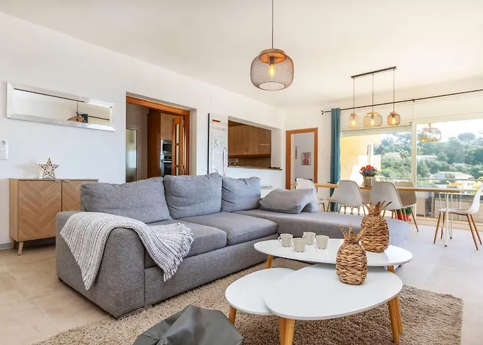 Floradise By Interhome Lloret de Mar