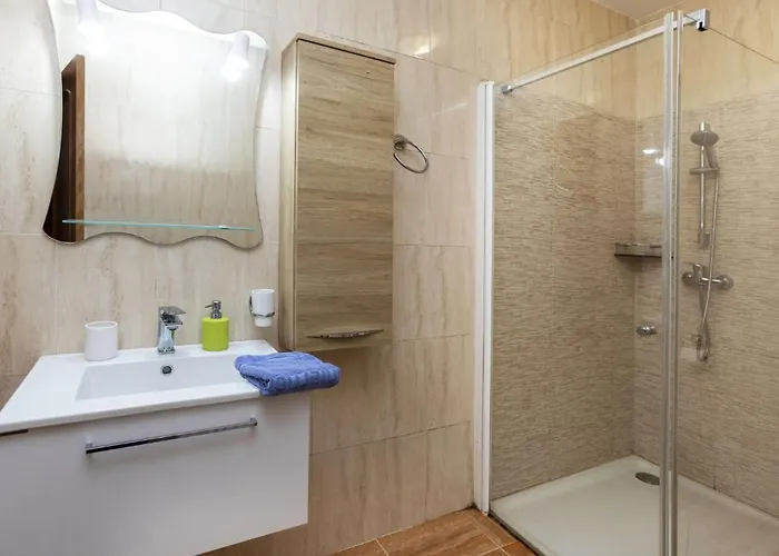 Будинок відпочинку Floradise By Interhome