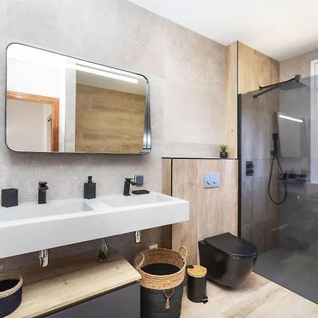 Floradise By Interhome Holiday home Lloret de Mar