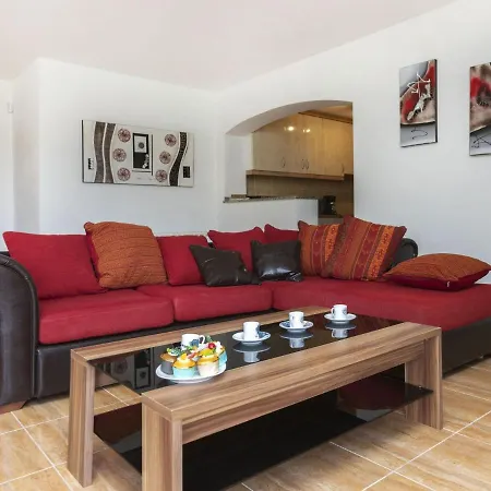 Floradise By Interhome بيت للعطل *